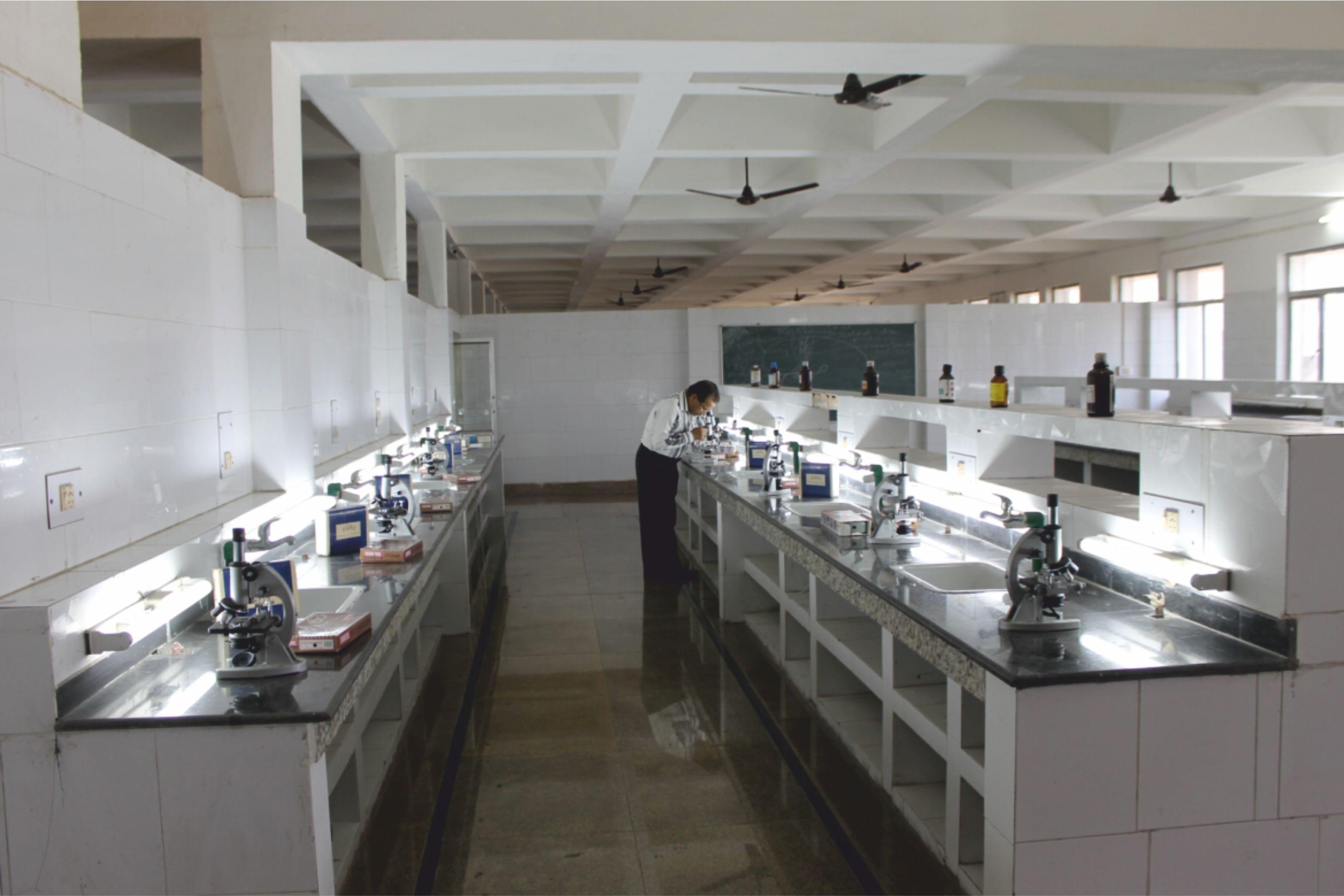 MPGI Kanpur  Lab photo 4